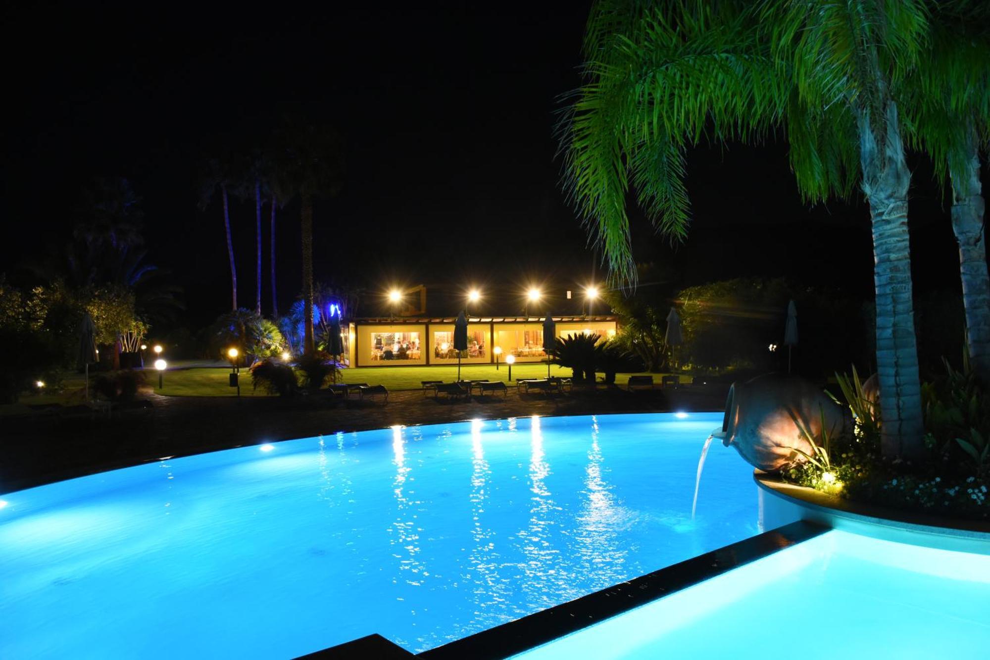 Le Anfore Hotel วิลลัสซีมีอุส ภายนอก รูปภาพ